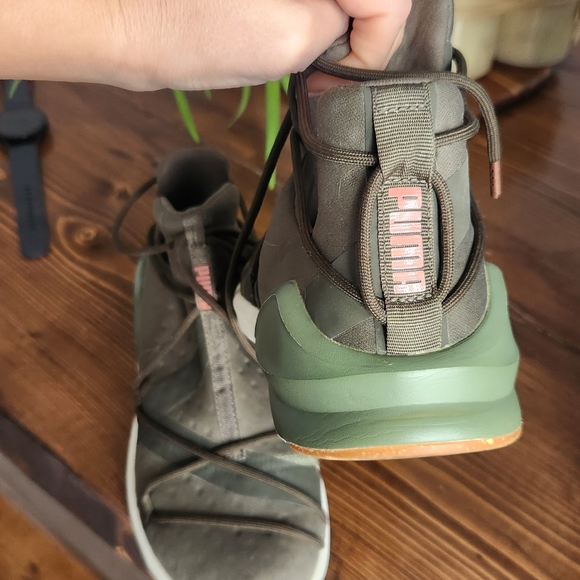 Puma women's runners - Picture 3 of 4